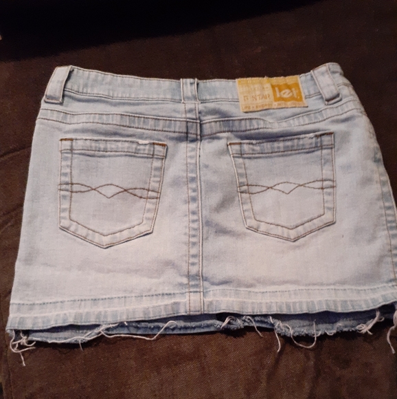 Shorts - Picture 2 of 2